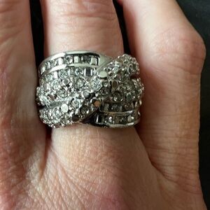 💕LIKE NEW GORGEOUS STERLING SILVER DIAMOND CZ CLUSTER RING SZ 9💕